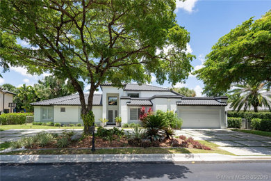 Example of an exterior home design in Miami