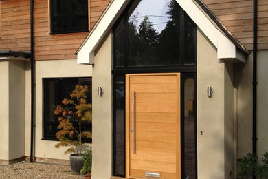 This is an example of a modern entryway in Essex.