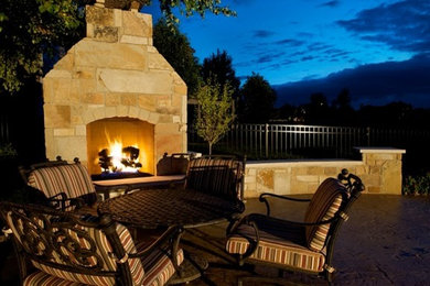 Outdoor living-fireplaces