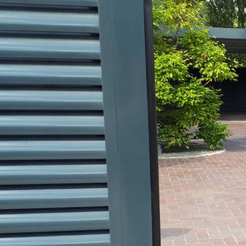Schöner Klinkerbau kombiniert mit Carport aus Metall