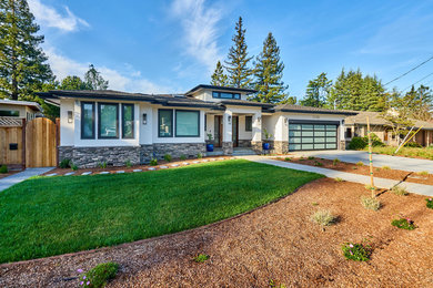 Design ideas for a large contemporary full sun front yard mulch driveway in San Francisco.