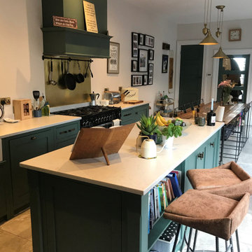 MODERN RUSTIC SHAKER-STYLE KITCHEN IN WEYBRIDGE, SURREY