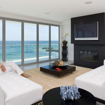 Malibu Oceanfront Home Designed with NanaWall for Sound Control