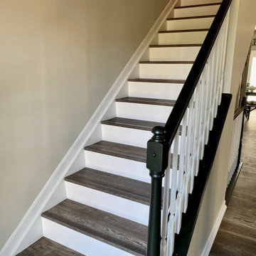 Farmhouse Manor Vinyl Plank: Ardenwood
