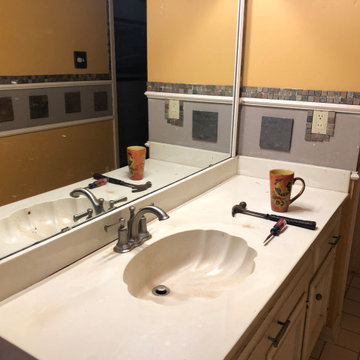 Mi Amor's Bathroom