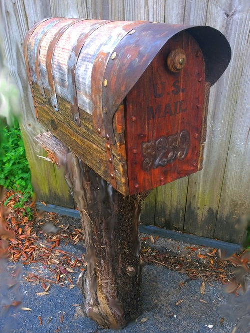 Image of country style mailboxes