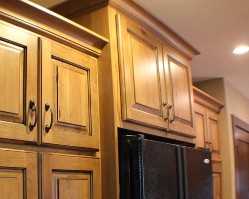 Rustic Beech in Cinnamon Stain with Black Glaze