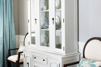 Inspiration for a modern dining room remodel in Toronto