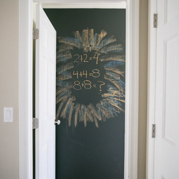 BOY'S BEDROOM