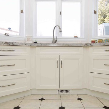 White U-shaped Kitchen