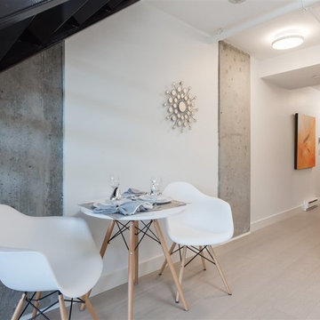 Penthouse Loft - W. 8th Ave, Vancouver