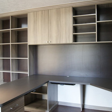Campania Home Office I SpaceManager Closets