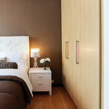Reach-In Closet Organizers