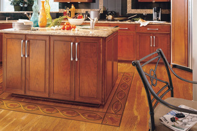 Transitional kitchen photo in San Francisco