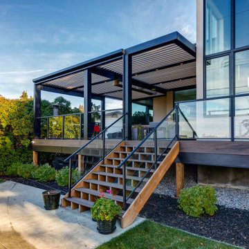 Calgary West StruXure Adjustable Pergola with Phantom Motorized Screens & Lights