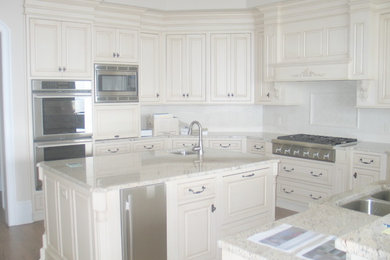 Example of a trendy kitchen design in Jacksonville