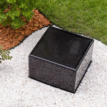 Modern garden water fountain - Sky Mirror --- bluConcept