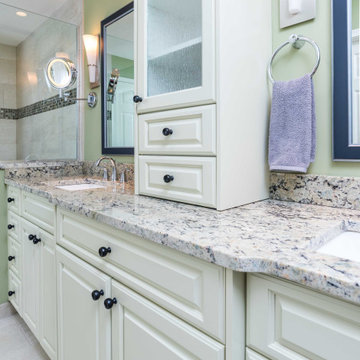 Traditional Primary Bath With a White Vanity Tower and Curbless Shower