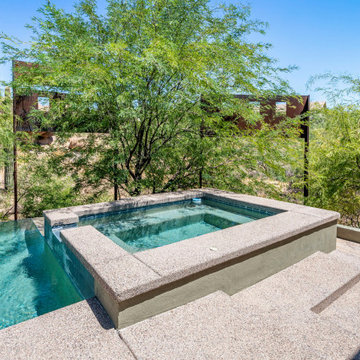 Dessert Hillside Retreat