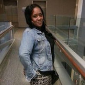 Aishia White's photo