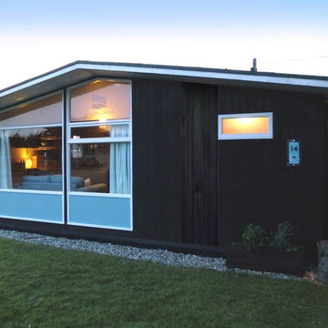 Seaside Lodge, Lincolnshire lakeside 1950s lodge renovation