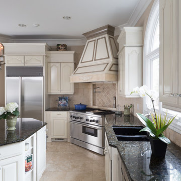 Habersham/Clive Christian Influenced Kitchen