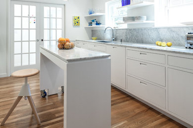 Inspiration for a modern kitchen remodel in Sacramento