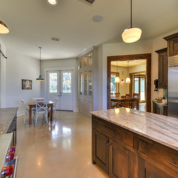 kitchen with eat-in breakfast