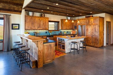 Design ideas for a country kitchen in Other.