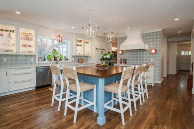 Example of a transitional kitchen design in St Louis