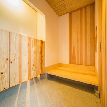 【木造真壁スキップハウス】玄関