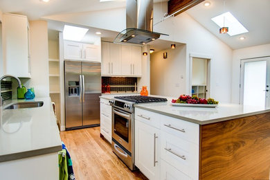 Inspiration for a modern kitchen remodel in Denver