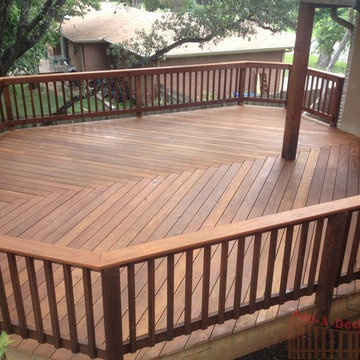 Stained Garapa Hardwood Decking with Cedar Railings