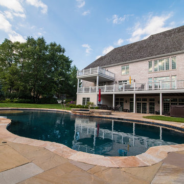 Freeform Pool in Libertyville, IL