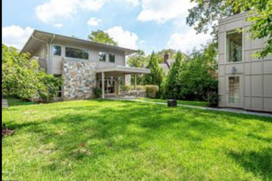 Example of a minimalist exterior home design in DC Metro