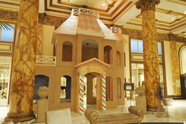 A San Francisco Hotel Cooks Up a 2-Ton Gingerbread House