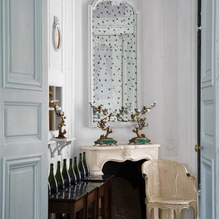 Inspiration pour une maison style shabby chic de taille moyenne.