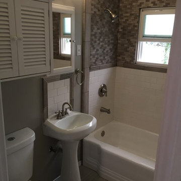 Contemporary Guest Bathroom