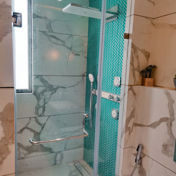 Teen's modern bathroom