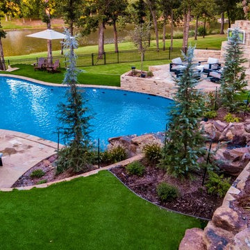 Lakeview Pool, Stream & Natural Boulder Spa