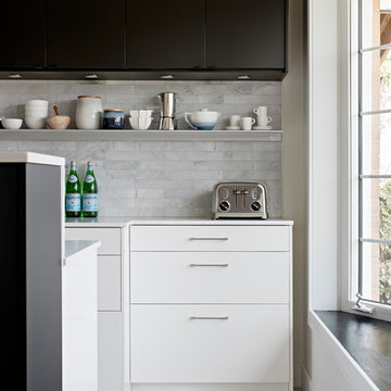 Reduced-Depth Cabinetry Preserves the Bay Window