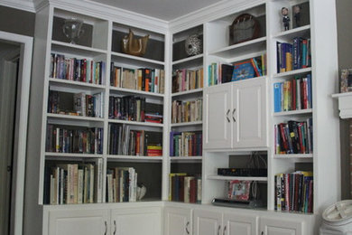 Custom Bookshelves in Oakton