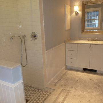 Different Bathroom looks for different folks, all beautiful