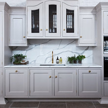Countertops That Coordinate W Gray Limestone Floors