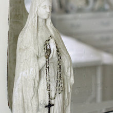RELIGIOUS DECOR
