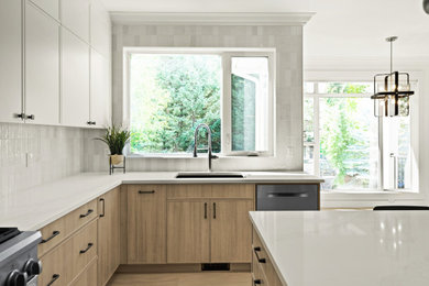 Inspiration for a modern kitchen remodel in Calgary with an undermount sink