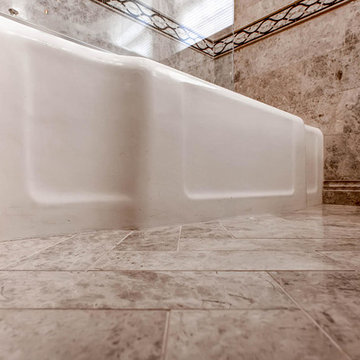 Drama and Distinction in a Master Bath