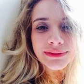 Van Essa's photo