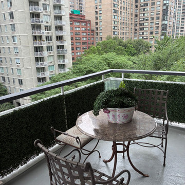 Artificial Boxwood to Reinvigorate Your Balcony