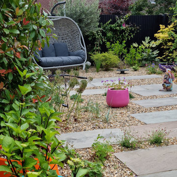 Bright and beautiful gravel garden - Weybridge